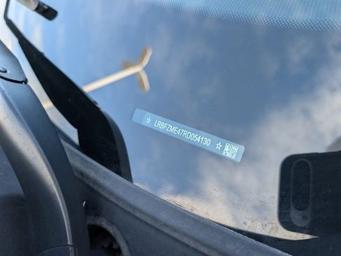 Used 2024 Buick Envision Preferred image 38