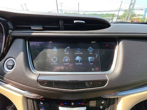 Used 2017 Cadillac XT5 Premium Luxury AWD/4WD image 17