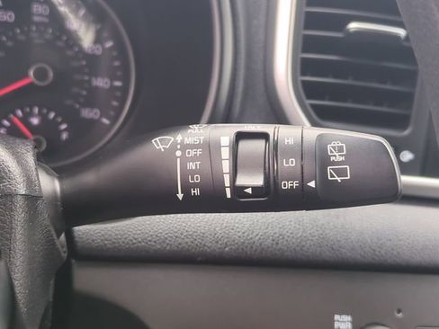 Used 2021 Kia Sportage LX FWD image 25