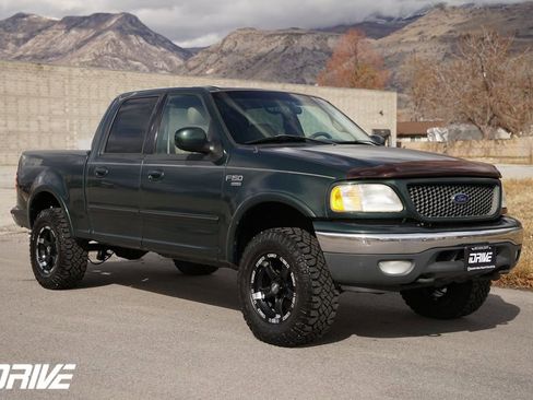 Used 2001 Ford F150 Lariat image 1