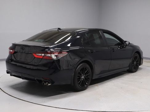 Used 2022 Toyota Camry SE w/ Convenience Package FWD image 10