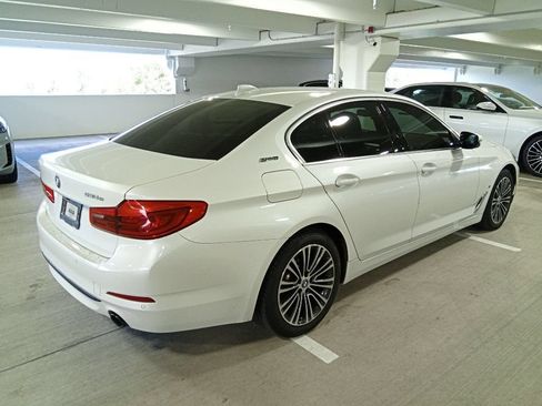 Used 2019 BMW 530e xDrive w/ Convenience Package AWD/4WD image 5