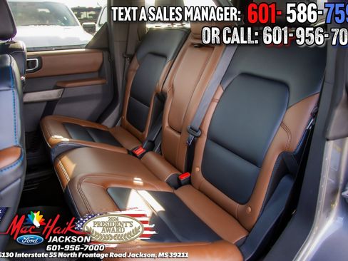Used 2023 Ford Bronco Outer Banks image 10