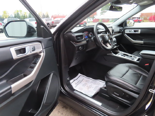 Used 2024 Ford Explorer Limited AWD/4WD image 19