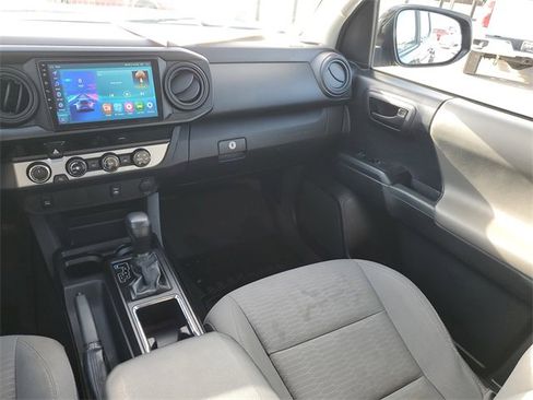 Used 2017 Toyota Tacoma SR w/ Tow Package image 14