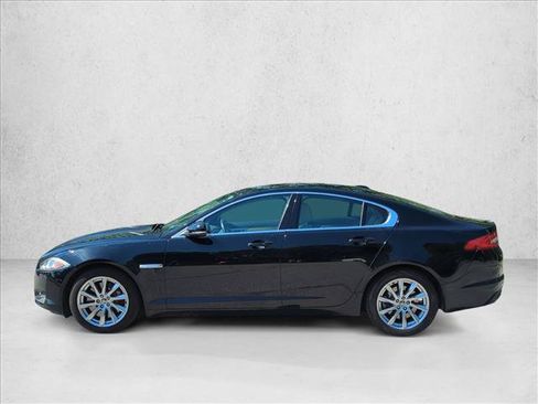 Used 2012 Jaguar XF RWD image 4