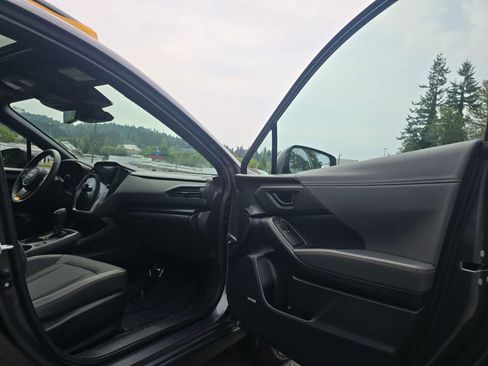 Certified 2025 Subaru Crosstrek 2.5i Wilderness w/ Crosstrek Mirror Package AWD/4WD image 29
