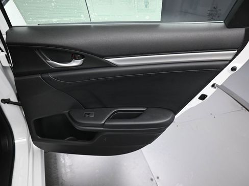 Used 2019 Honda Civic EX-L image 31