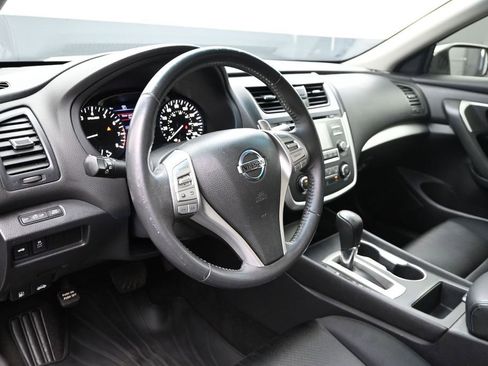 Used 2017 Nissan Altima 2.5 SR FWD image 16