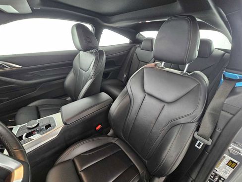 Used 2024 BMW 430i xDrive Coupe w/ Premium Package image 17