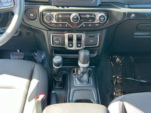 Used 2023 Jeep Wrangler Sport S image 25