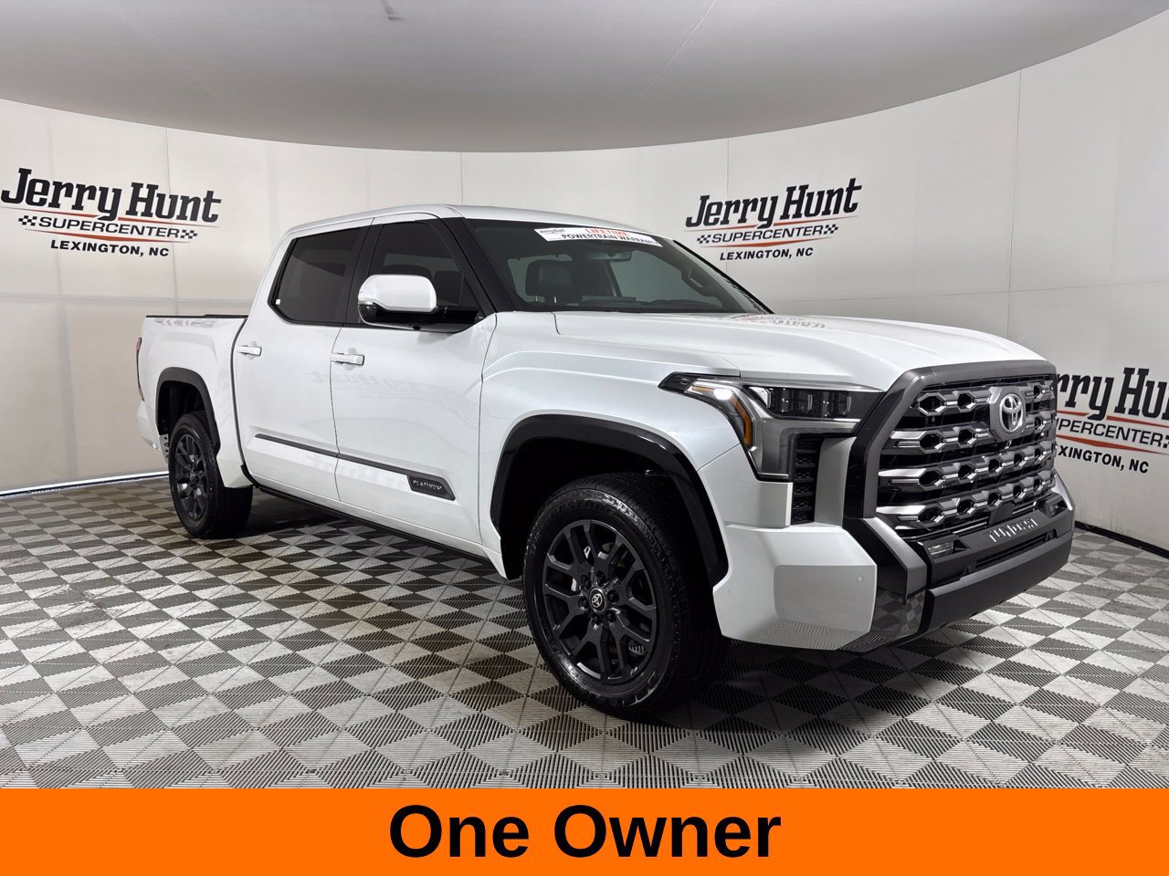 Used 2025 Toyota Tundra Platinum AWD/4WD image 4