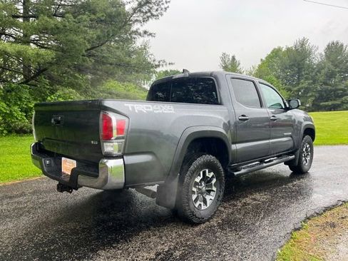 Used 2023 Toyota Tacoma TRD Off-Road AWD/4WD image 3
