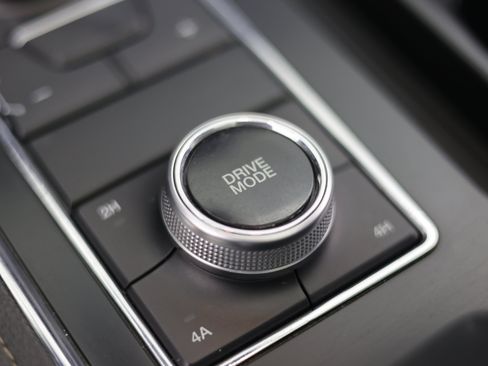 Used 2022 Ford Expedition XLT AWD/4WD image 24