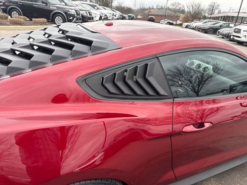 Used 2016 Ford Mustang GT Premium image 38