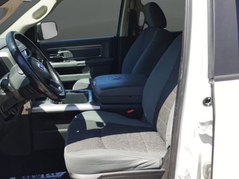 Used 2017 RAM 1500 Big Horn AWD/4WD image 9