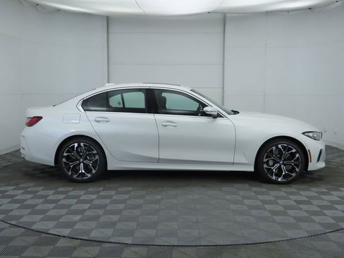 New 2026 BMW 330i Sedan w/ Premium Package image 4