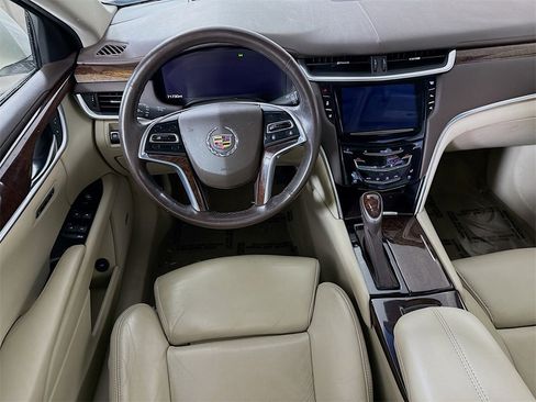 Used 2014 Cadillac XTS Premium image 3