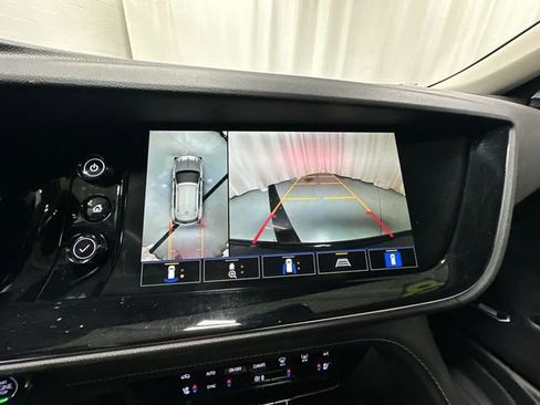 Used 2023 Buick Envision Avenir image 12