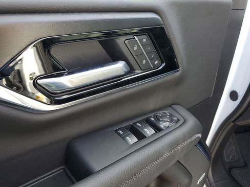 New 2026 GMC Yukon XL Denali w/ Denali Reserve Package image 17