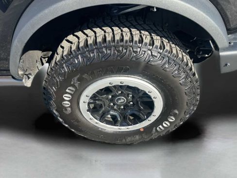 Used 2023 Ford Bronco Big Bend w/ Sasquatch Package image 12