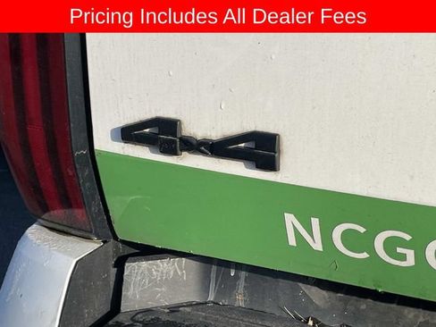 Used 2022 Toyota Tundra SR5 w/ SR5 Convenience Package AWD/4WD image 7