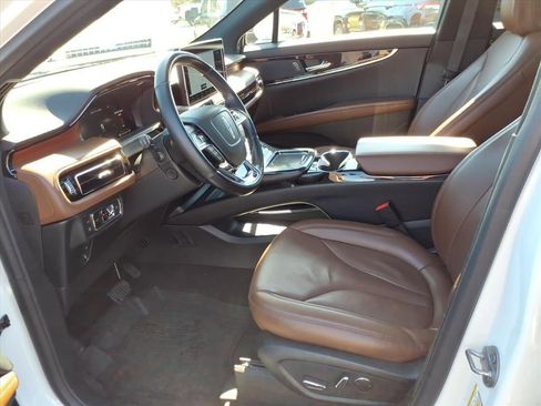 Certified 2022 Lincoln Nautilus Reserve image 32