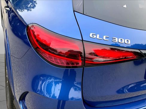 New 2027 Mercedes-Benz GLC 300 4MATIC image 18