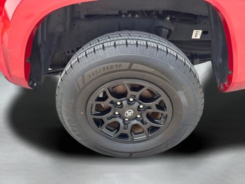 Used 2021 Toyota Tacoma SR5 RWD image 39