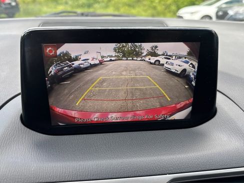 Used 2018 MAZDA MAZDA3 Sport FWD image 22