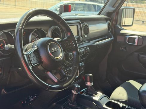 Used 2020 Jeep Gladiator Sport w/ Quick Order Package 24S AWD/4WD image 18