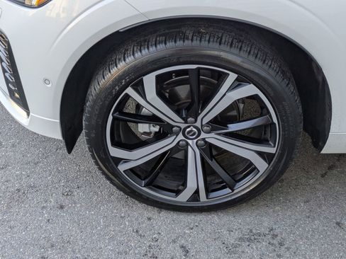 Used 2025 Volvo XC60 B5 Ultra w/ Protection Package Premier image 11