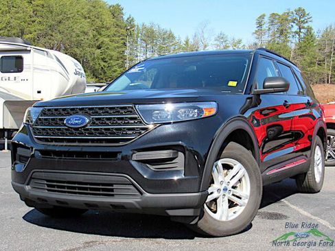 Used 2023 Ford Explorer XLT image 1