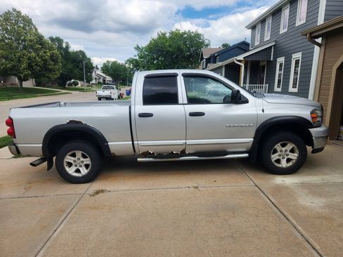 Used 2007 Dodge Ram 1500 Truck SLT w/ Mopar Chrome Edition Group AWD/4WD image 2
