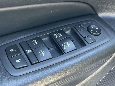 Used 2020 Jeep Grand Cherokee Limited w/ Luxury Group II AWD/4WD image 17
