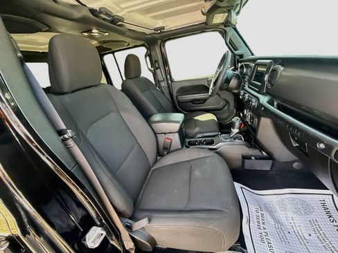 Used 2023 Jeep Wrangler Unlimited AWD/4WD image 33