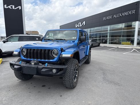 Used 2024 Jeep Wrangler Unlimited Rubicon 4xe image 8
