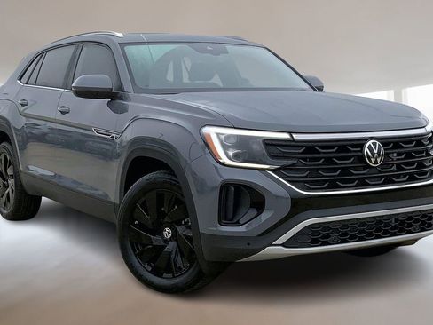 New 2026 Volkswagen Atlas Cross Sport SE AWD/4WD image 2