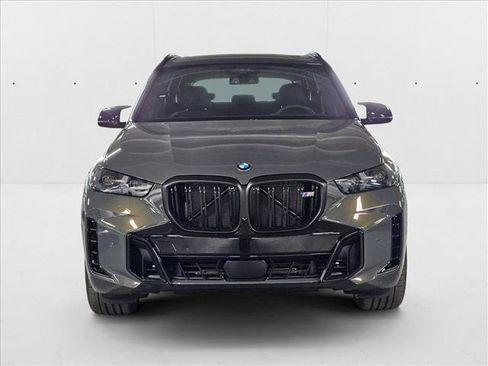 New 2026 BMW X5 M60i image 2