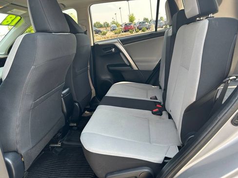 Used 2018 Toyota RAV4 XLE FWD image 25