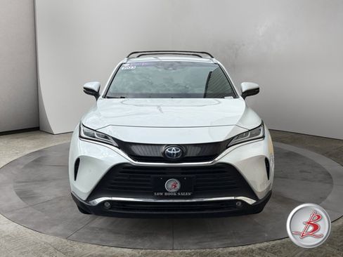 Used 2023 Toyota Venza XLE AWD/4WD image 2