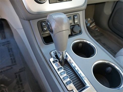 Used 2016 GMC Acadia SLE image 19