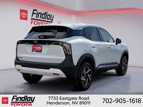Used 2025 Nissan Kicks SV FWD image 3