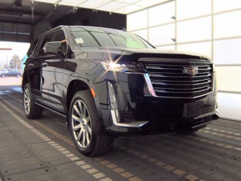 Used 2021 Cadillac Escalade Premium Luxury Platinum AWD/4WD image 2
