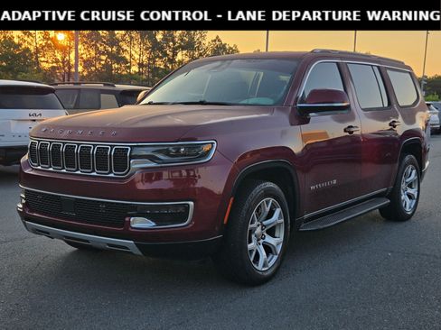 Used 2022 Jeep Wagoneer Series II AWD/4WD image 3