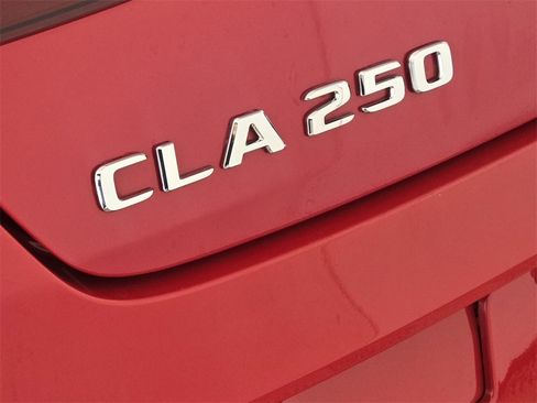 Used 2020 Mercedes-Benz CLA 250 CLA 250 image 11