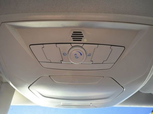 Used 2014 Ford Focus SE w/ Equipment Group 201A image 27