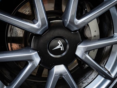 Used 2021 Tesla Model 3 Standard Range Plus image 8