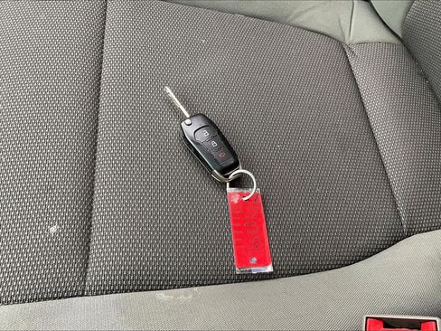 Used 2018 Ford F250 XL w/ STX Appearance Package image 13