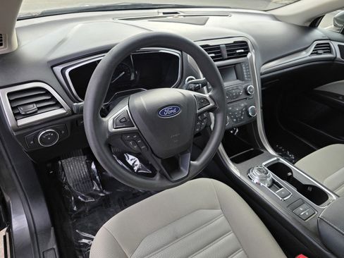 Used 2018 Ford Fusion S image 24